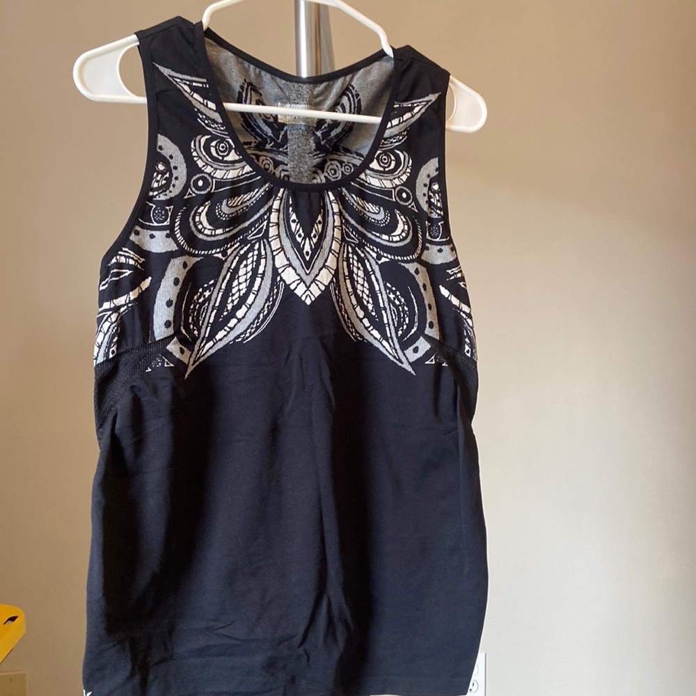 ATHLETA STRETCHY WORKOUT TANK